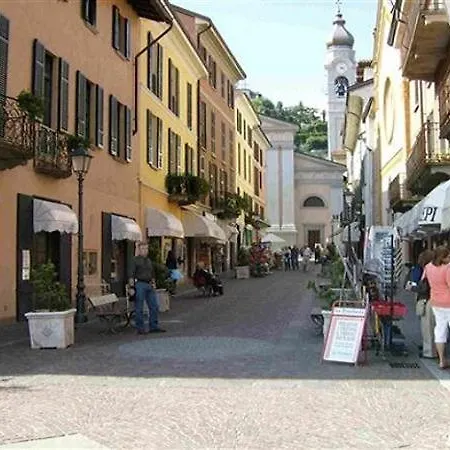 Sleeps 6 * Menaggio